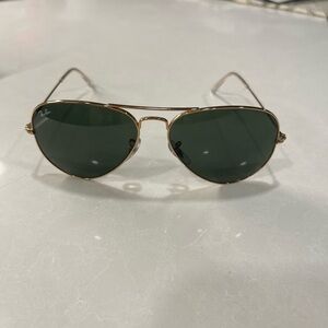 Ray-Ban Aviator Gold Frame Sunglasses with Green Lenses